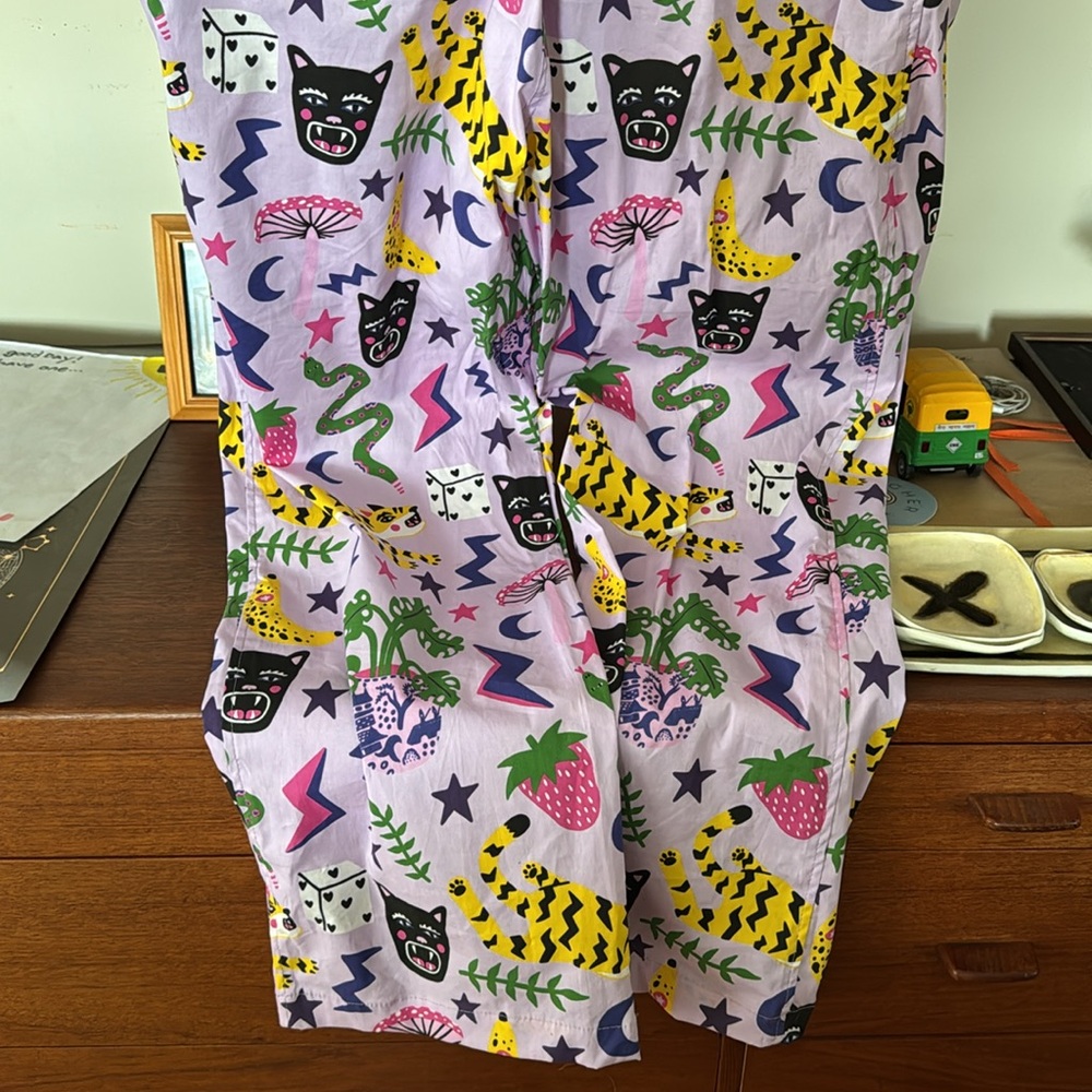 Nooworks Coveralls by Amy Hastings. Fun and dynamic patterns. Size Medium. NWT. - Picture 11 of 15